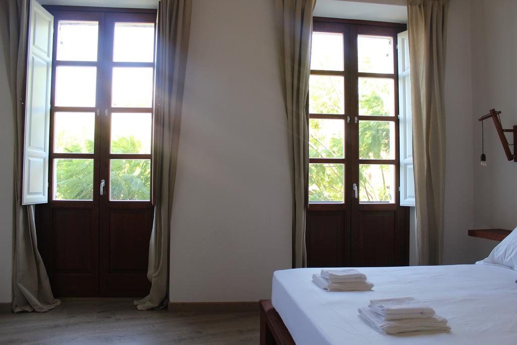 Art Guest House Кальярі Екстер'єр фото